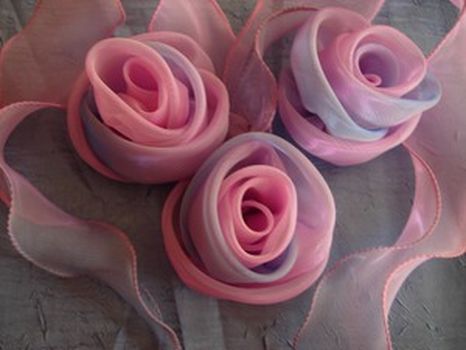 Цветы из органзы для штор – шьем своими руками