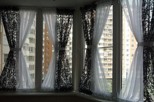 shtory_na_balkonnye_okna_06